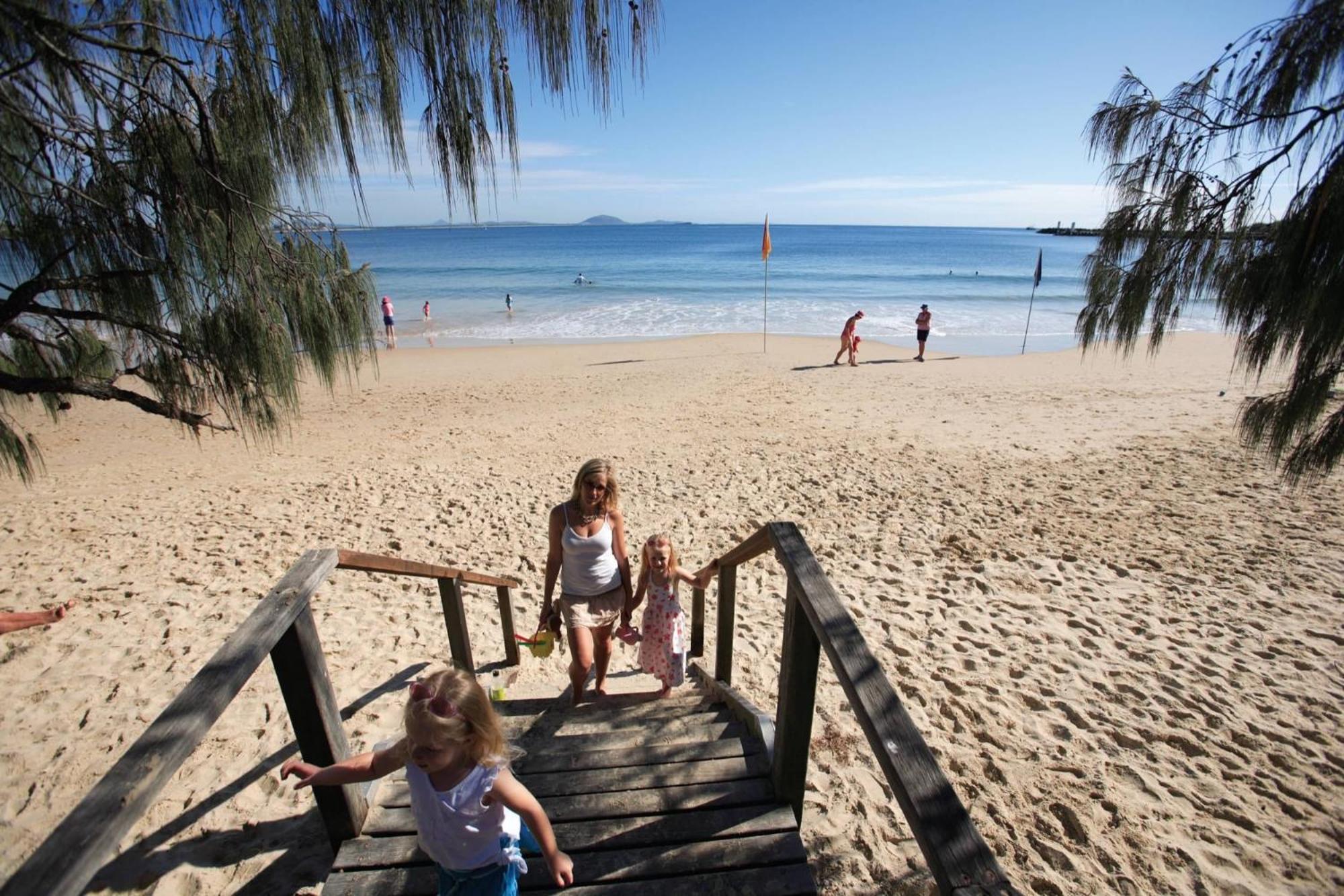 Alex Seaside Resort Alexandra Headland Extérieur photo