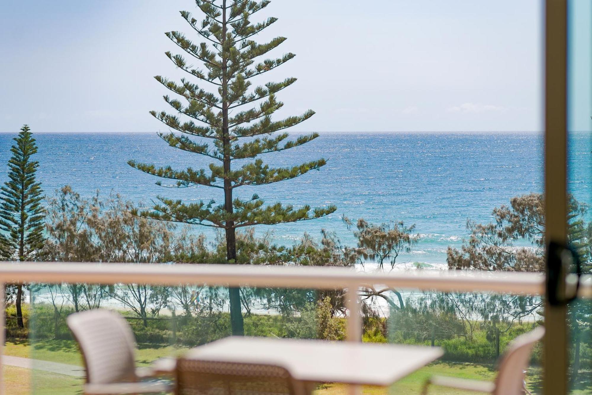 Alex Seaside Resort Alexandra Headland Extérieur photo