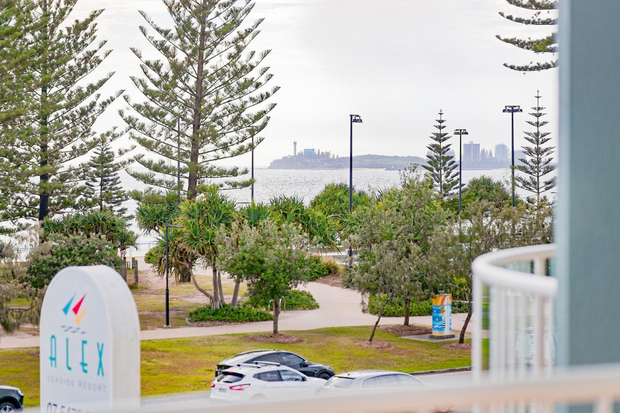 Alex Seaside Resort Alexandra Headland Extérieur photo