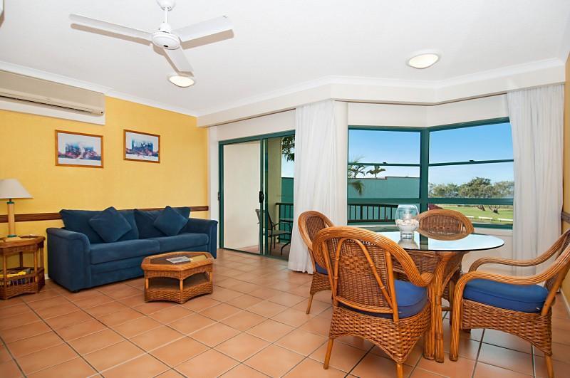 Alex Seaside Resort Alexandra Headland Extérieur photo